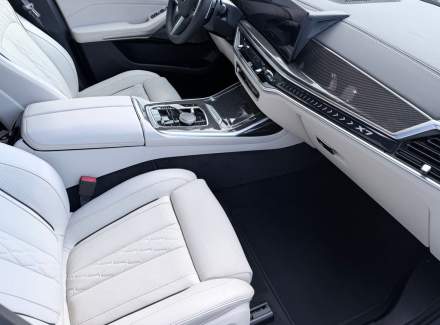 BMW - X7