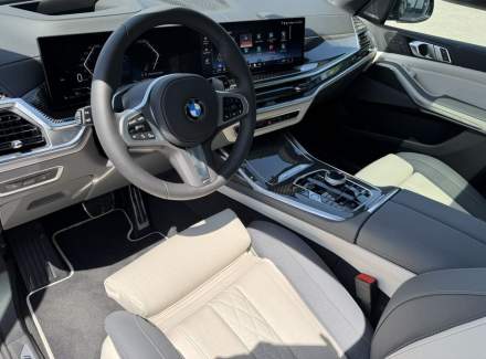 BMW - X7