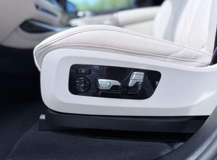 BMW - X7