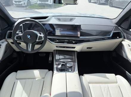 BMW - X7