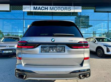 BMW - X7