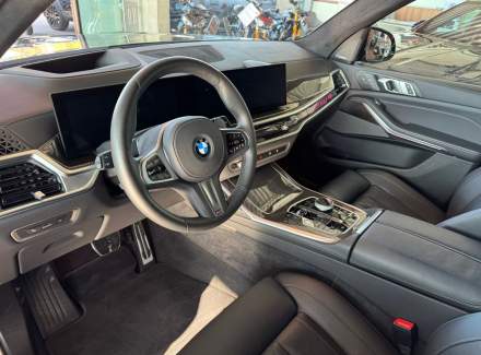 BMW - X7