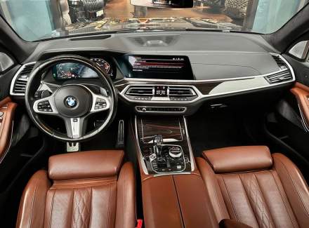 BMW - X7