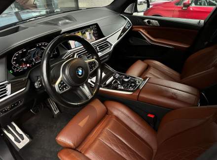 BMW - X7
