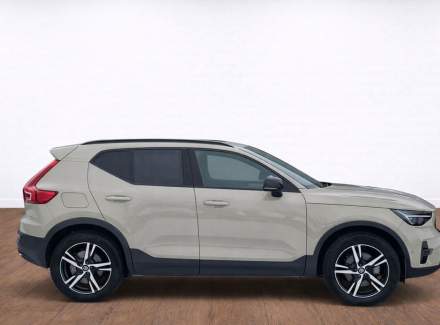 Volvo - XC40