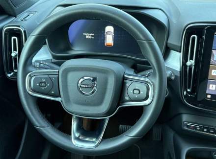 Volvo - XC40