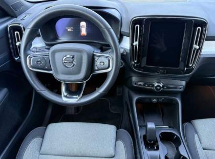 Volvo - XC40