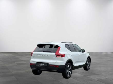 Volvo - XC40