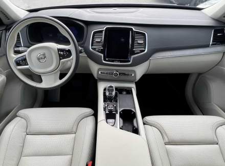 Volvo - XC90
