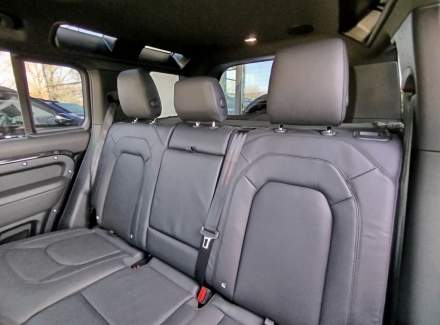 Land Rover - Defender