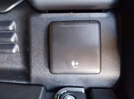 Land Rover - Defender