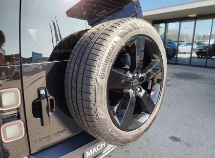 Land Rover - Defender