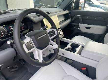 Land Rover - Defender