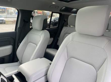 Land Rover - Defender