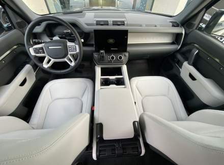 Land Rover - Defender