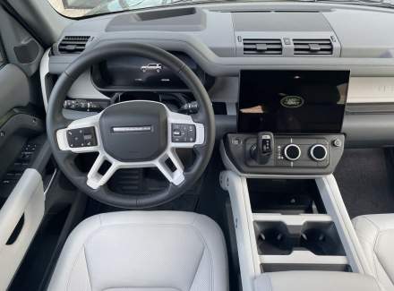 Land Rover - Defender