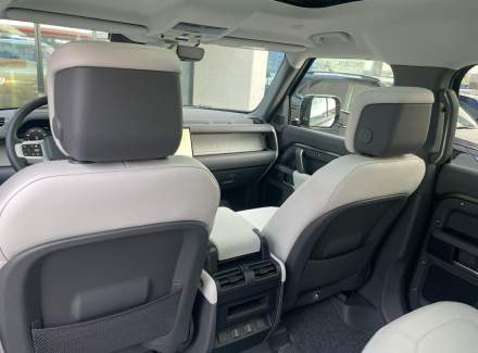 Land Rover - Defender