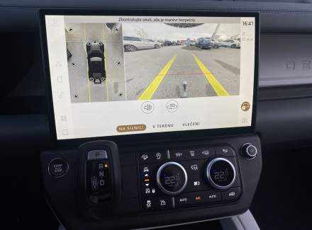 Land Rover - Defender