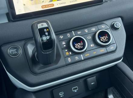 Land Rover - Defender