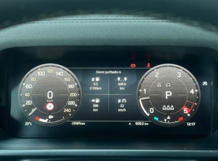 Land Rover - Defender