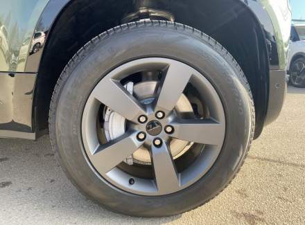 Land Rover - Defender