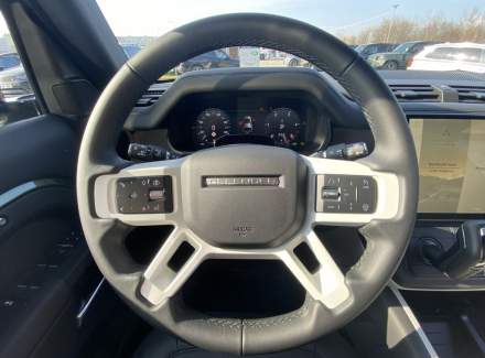 Land Rover - Defender