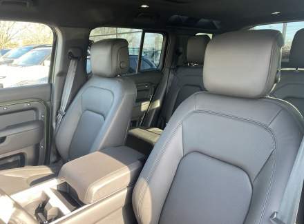 Land Rover - Defender