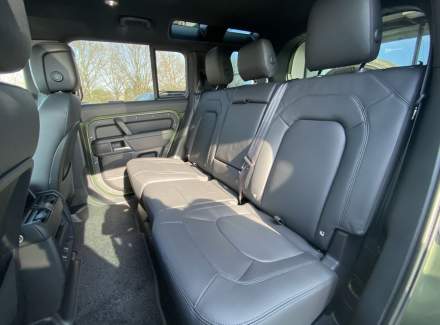 Land Rover - Defender