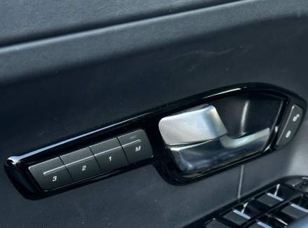 Land Rover - Range Rover Evoque