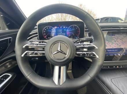 Mercedes-Benz - E-class