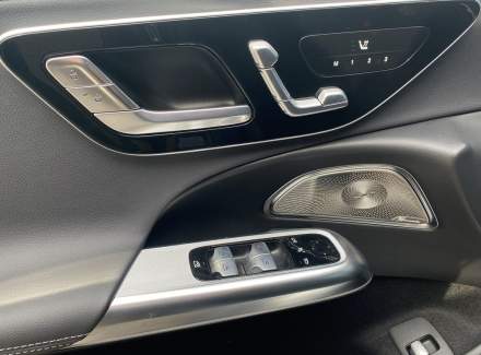 Mercedes-Benz - E-class