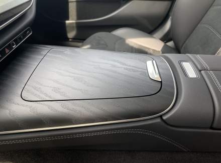 Mercedes-Benz - E-class