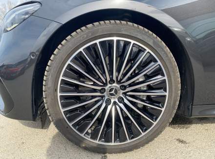 Mercedes-Benz - E-class