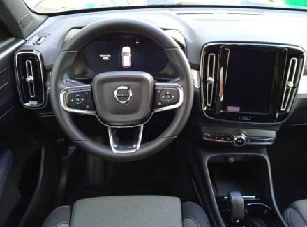 Volvo - XC40