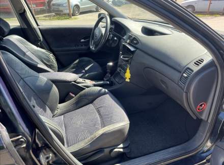 Renault - Laguna