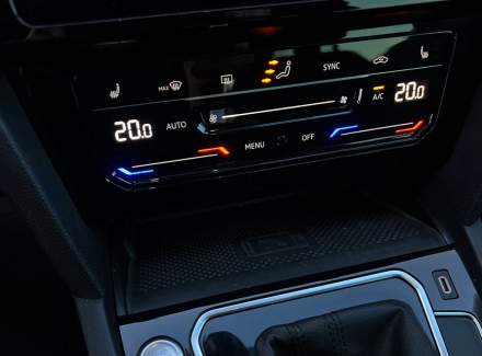 Volkswagen - Passat