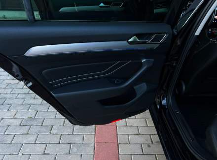 Volkswagen - Passat