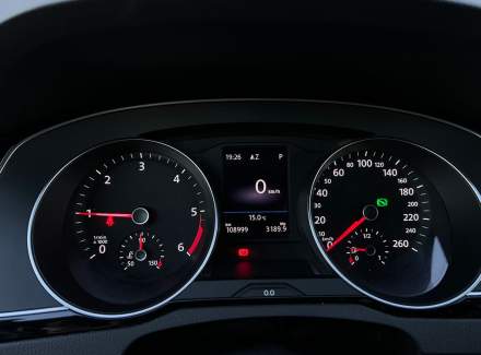 Volkswagen - Passat