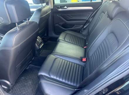 Volkswagen - Passat