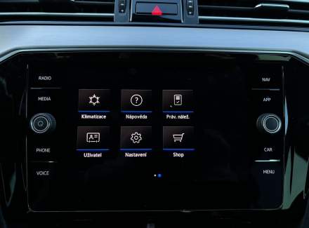 Volkswagen - Passat