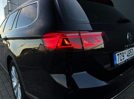 Volkswagen - Passat