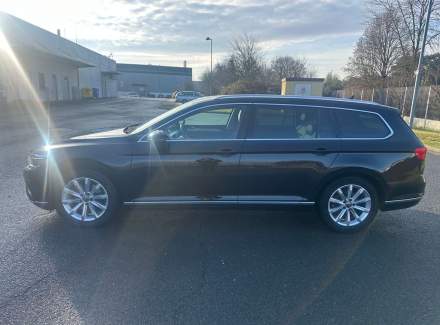 Volkswagen - Passat