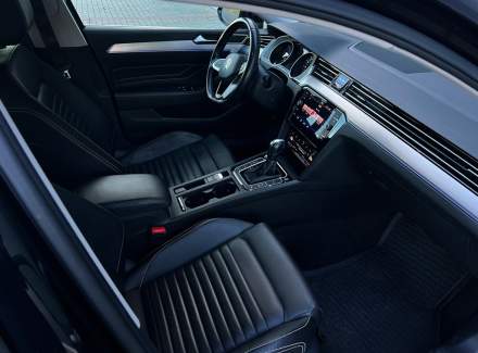 Volkswagen - Passat