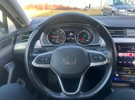 Volkswagen - Passat