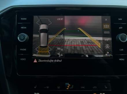 Volkswagen - Passat