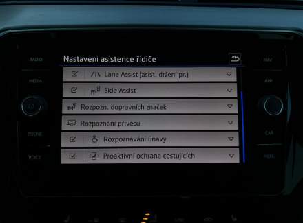 Volkswagen - Passat