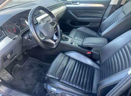 Volkswagen - Passat