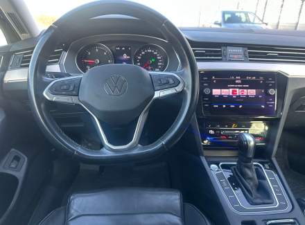 Volkswagen - Passat