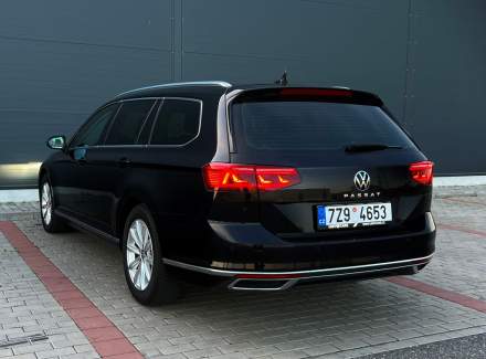 Volkswagen - Passat