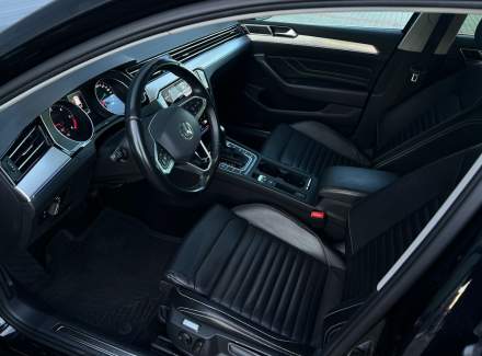 Volkswagen - Passat